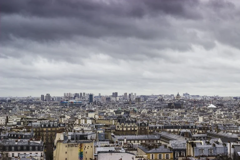 À Courbevoie, chaleur et orages bousculent la journée: ce qu'il faut retenir