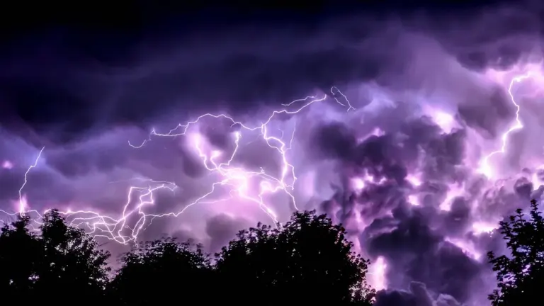À Lille, orages et chaleur appellent à la prudence