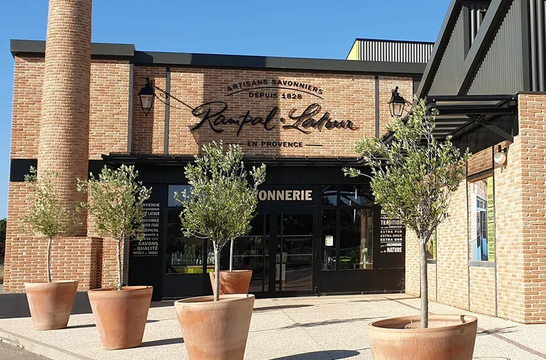 Visite de la savonnerie Rampal Latour : immersion à Salon-de-Provence