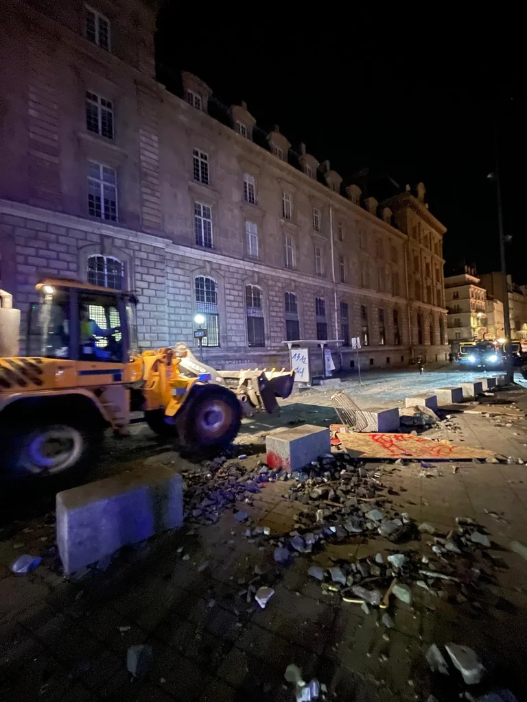Paris : 1 000 agents mobilisés après les violences, une cellule d'aide pour les commerçants