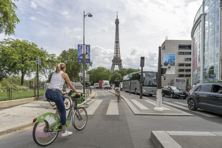 Paris accélère le vélo : ce qui change dès 2027
